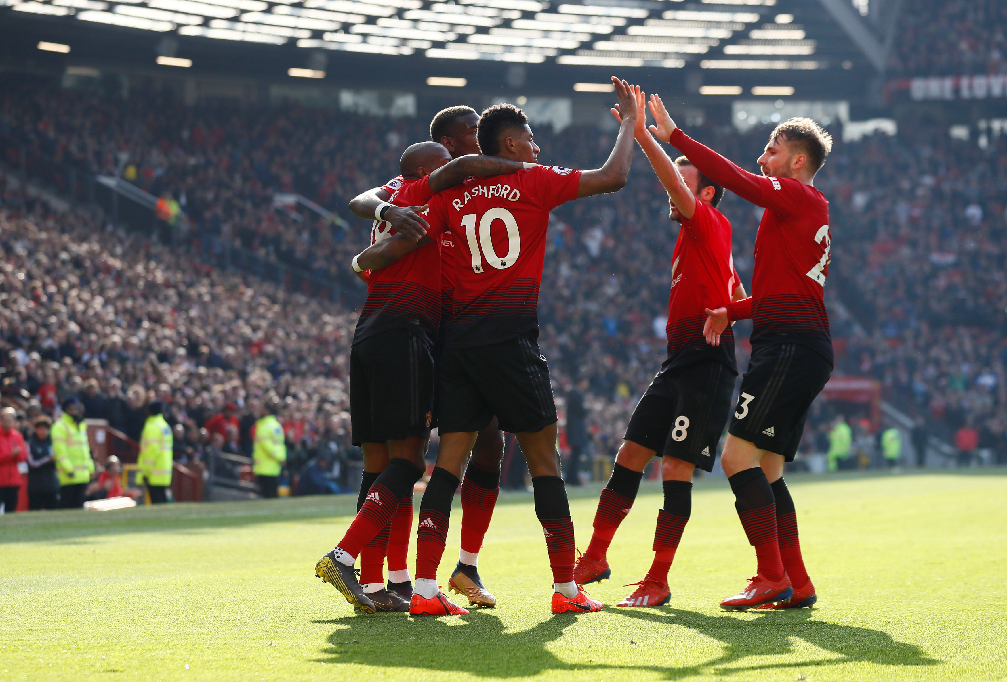 展現了其全 展現了其全